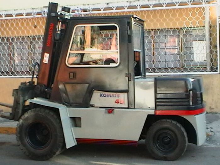 MONTACARGAS RENTA EXPRESS CON/SIN OPERADOR
